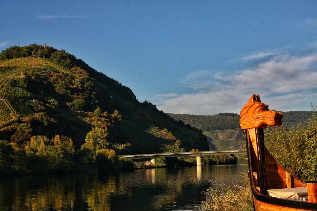 Weingut Koch Hotel Neumagen-Dhron Buitenkant foto